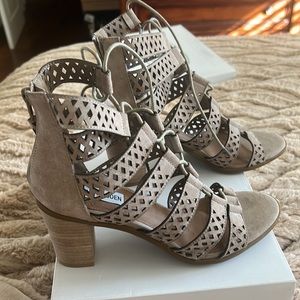 Steve Madden taupe suede lace-up the ankle shoes with zipper in the back 8.5